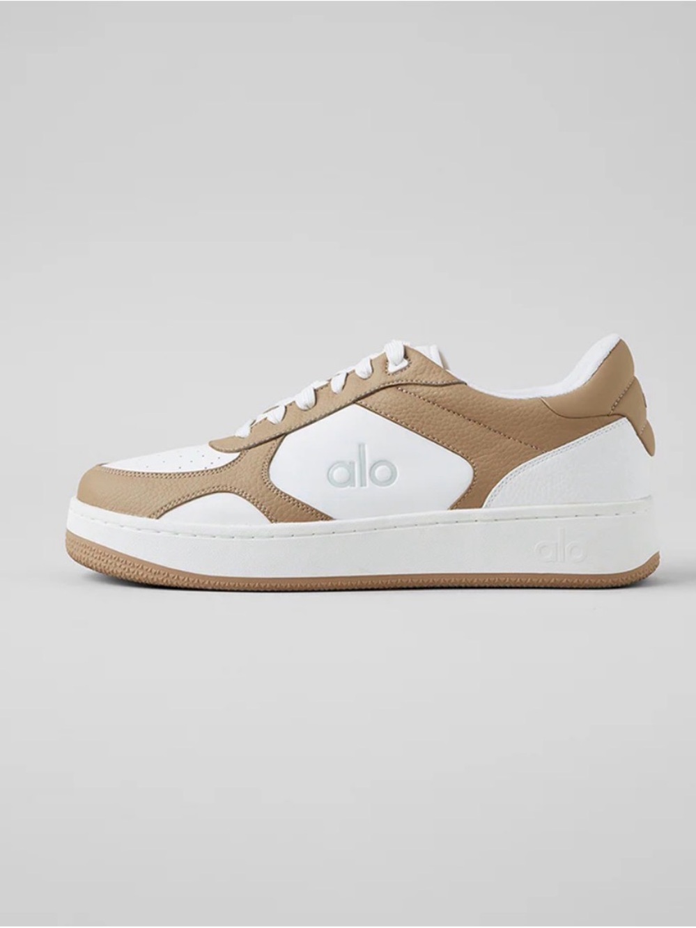 ALO Recovery Mode Sneaker
Gravel/White size 7